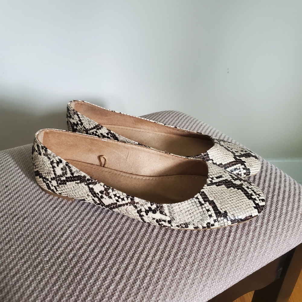 Snake pattern flats - Picture 3 of 3